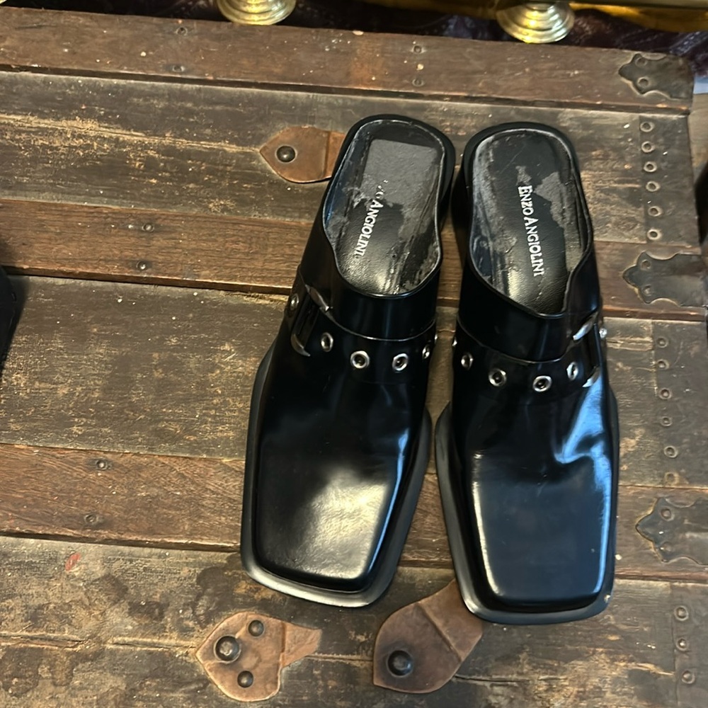 Square toe Mules
